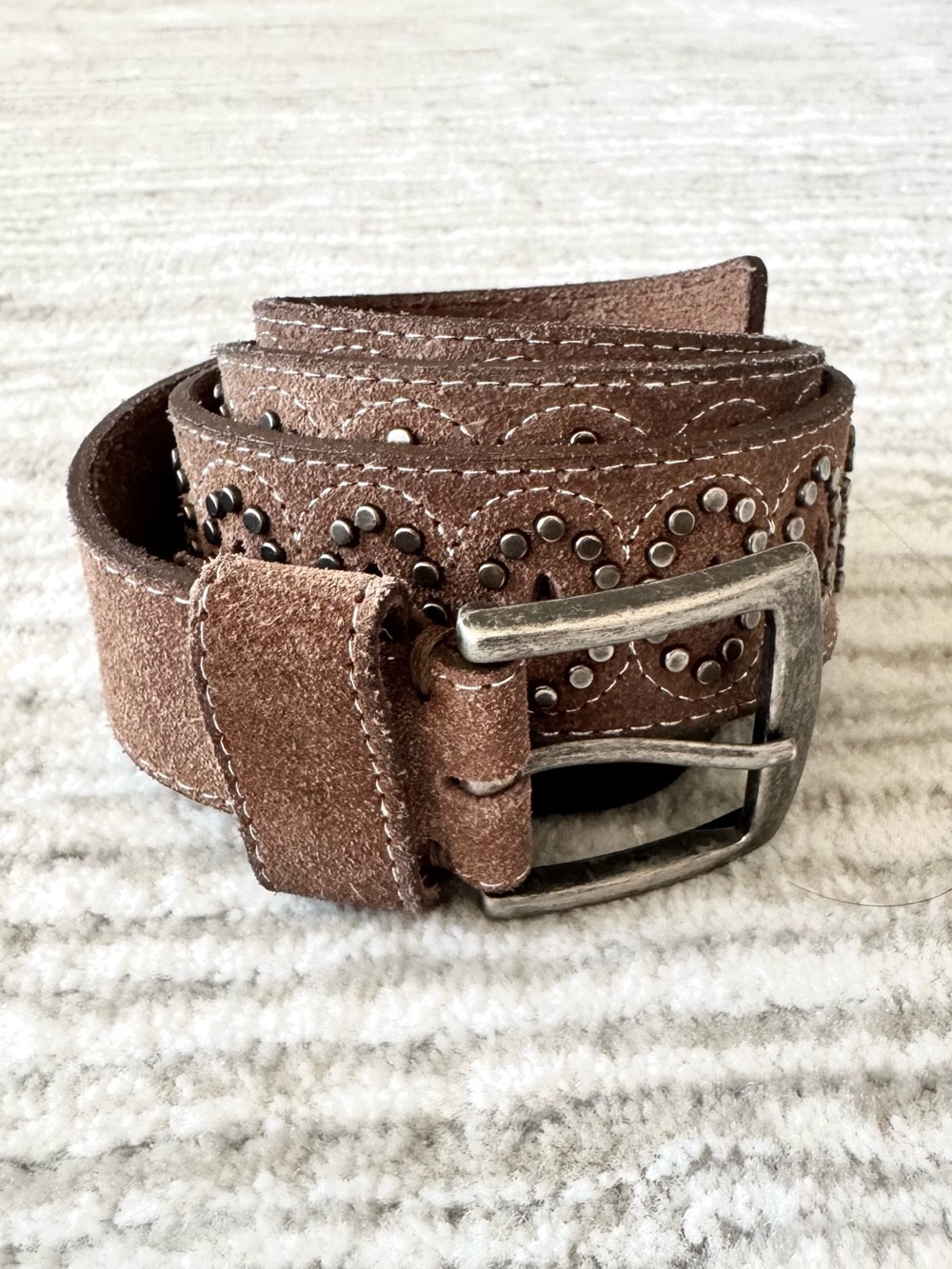 American Eagle Outfitters Brown Suede Studded Belt Laser Cut Silver Studs Sz S